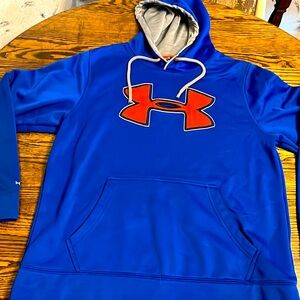 Underarmor men’s hoodie size medium